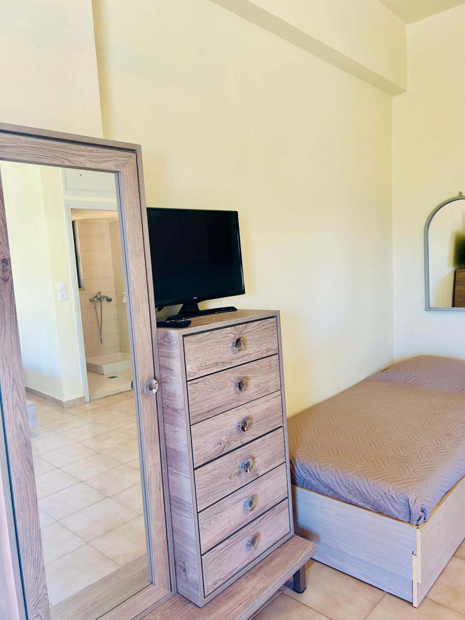Esperia Apartments Platanész Kültér fotó
