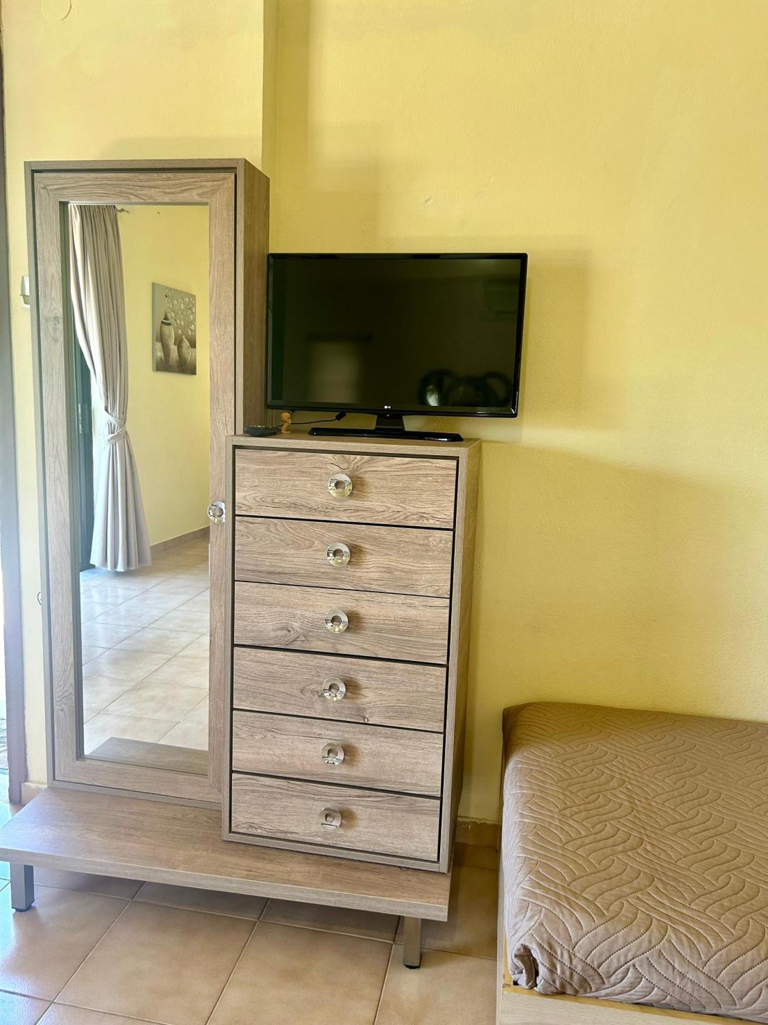 Esperia Apartments Platanész Kültér fotó