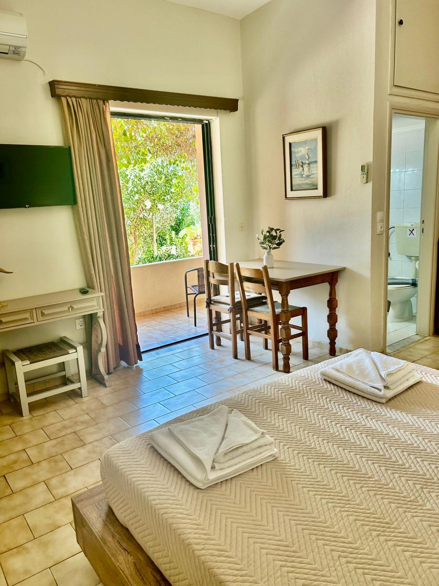 Esperia Apartments Platanész Kültér fotó